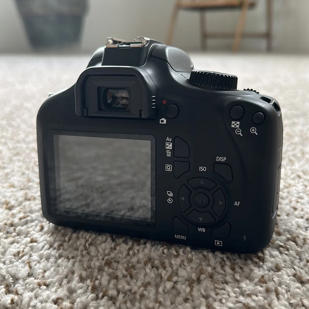 Canon EOS 4000D